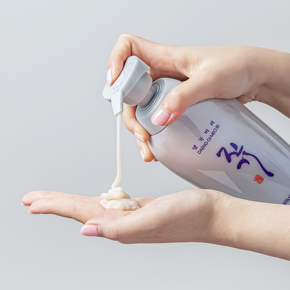 DAENG GI MEO RI - Jin Gi Vitalizing Shampoo & Conditioner 500ml - Anti Dandruff and Itchiness